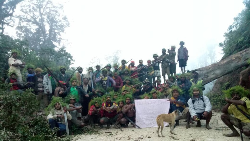 Armed landowners in PNG Hela province-2.JPG