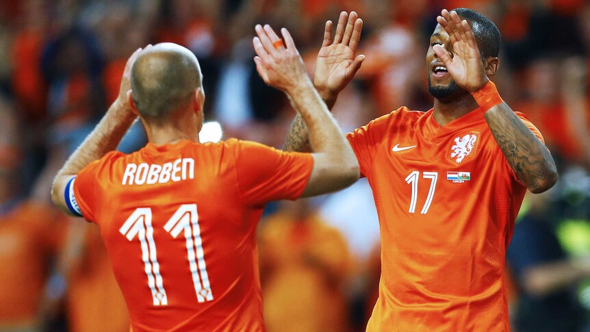 Robben congratulates Lens