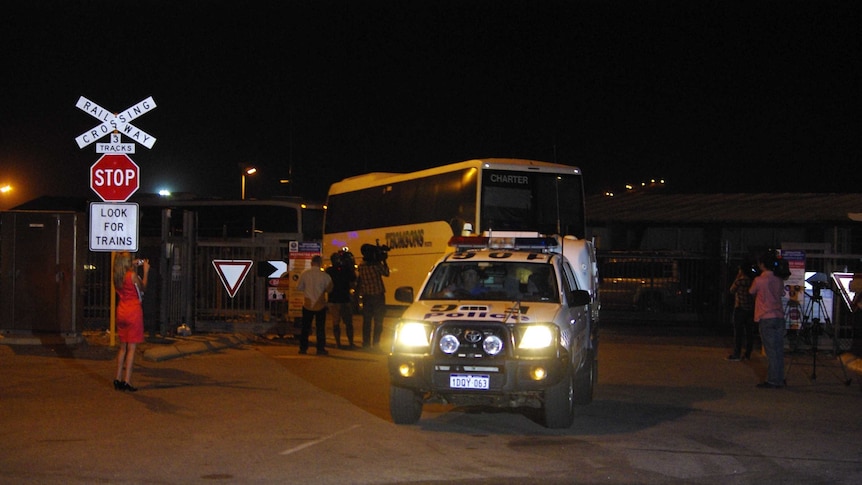 Sri Lankan asylum seekers leave Geraldton.