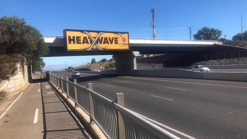 Southern Expressway Majors Road bridge