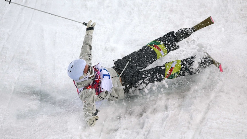 Dale Begg-Smith crashes out of Sochi moguls