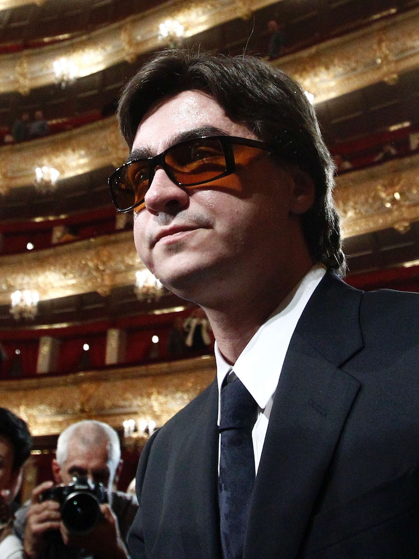 Sergei Filin returns to the Bolshoi Theatre in Moscow after acid attack.