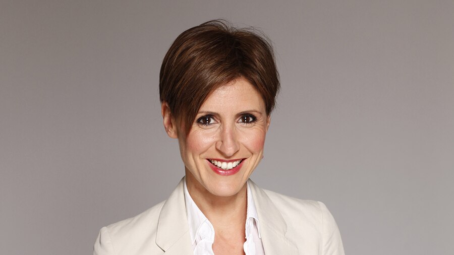 Emma Alberici: from hard partying clubhead to hard hitting journalist episode artwork