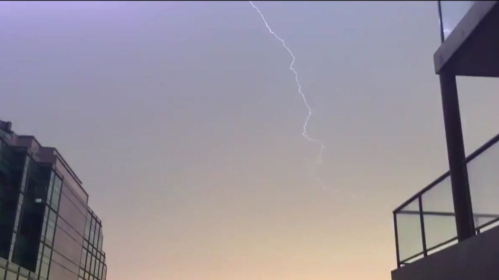 Wild storms lash Sydney overnight - ABC News