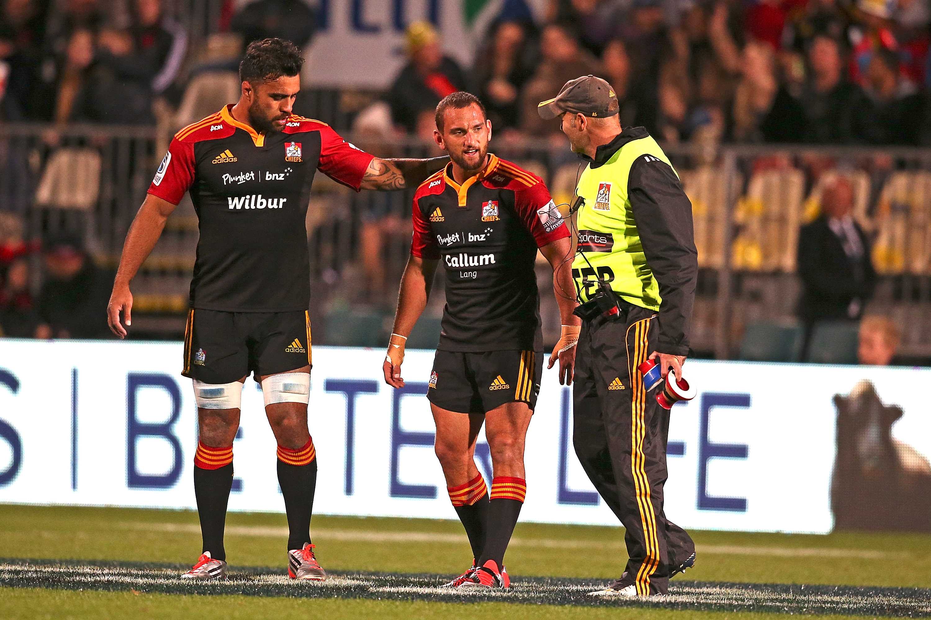 Aaron Cruden suffers serious knee injury as Chiefs beat Crusaders 26-9 ...