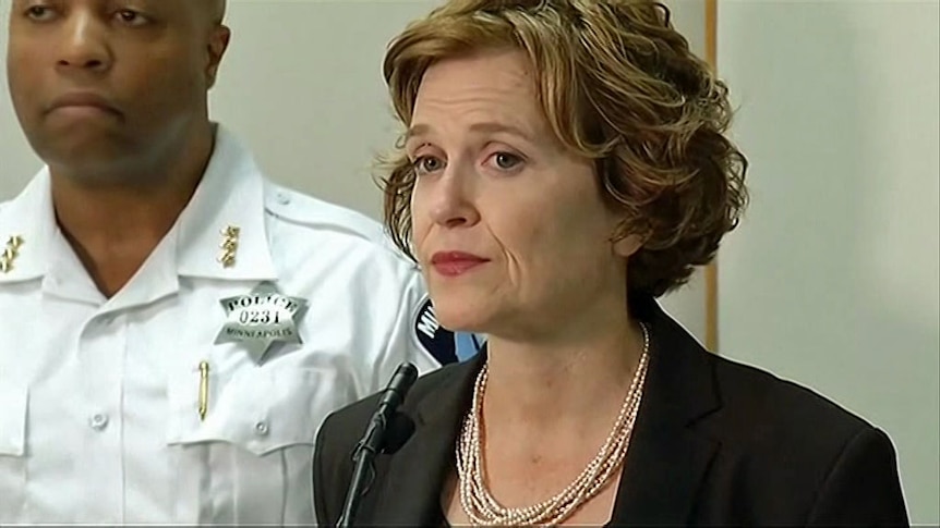 Minneapolis Mayor Elizabeth Hodges says everyone wants answers about Justine Damond's fatal shooting