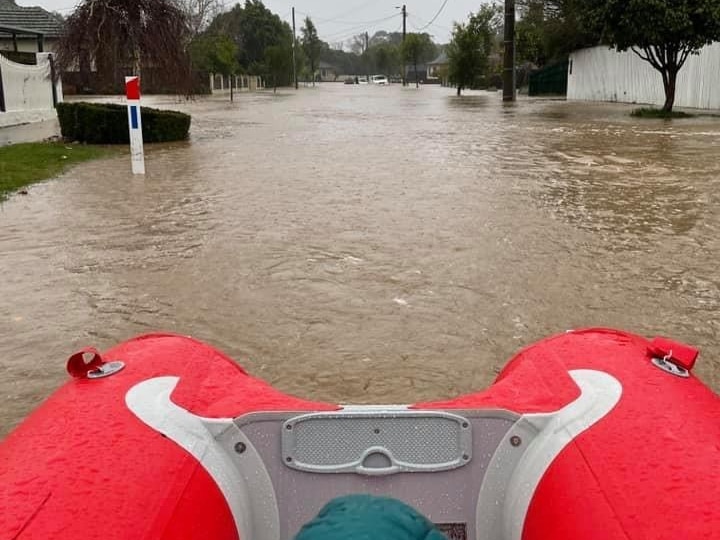 raft in flooded Traralgon street