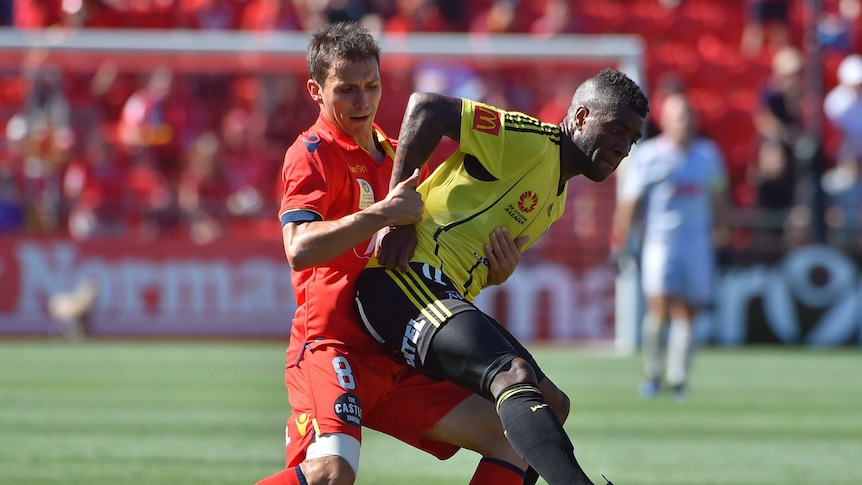 Isaias takes on Roly Bonevacia