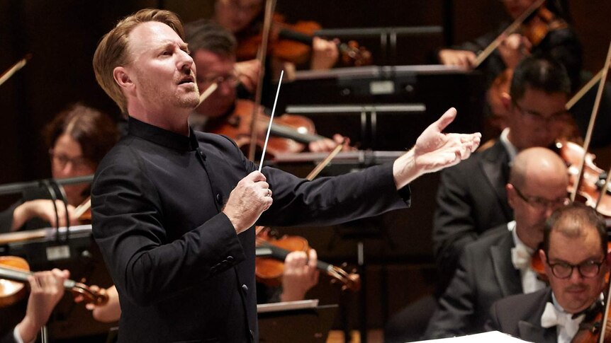 Benjamin Northey conducts the MSO