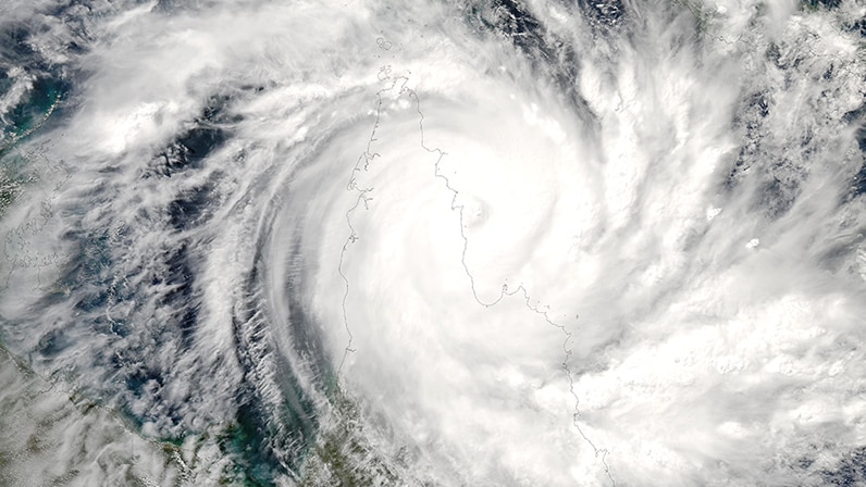 Cyclone Monica approaches Queensland coast in April 2006