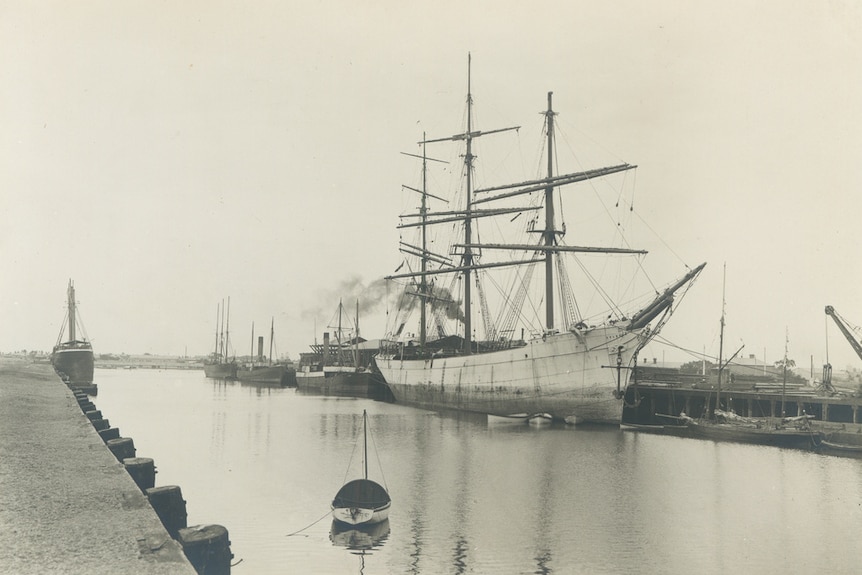 A ship in the Port Adelaide Canal in 1914