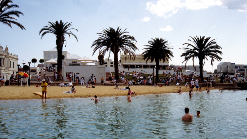 People swimming in the manmade beach at South Bank Parklands in 1992.