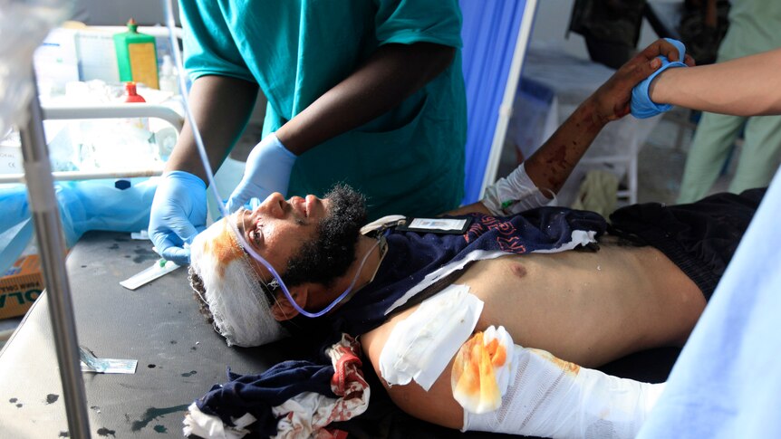 Anti-Gaddafi fighter receives medical treatment in Sirte