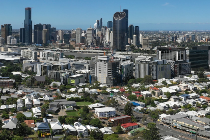 Panoramic view of Brisbane River and City 2020.