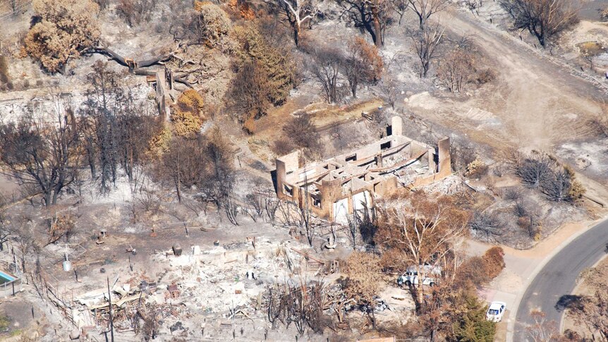 Lincoln Close in Chapman devastated by the firestorm on January 18, 2003.