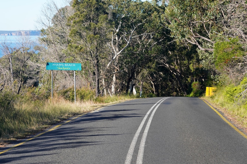 road street sign