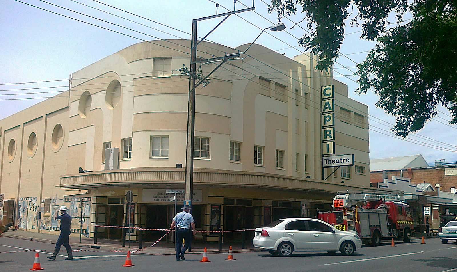 Gas blamed as explosion rocks Adelaide theatre - ABC News