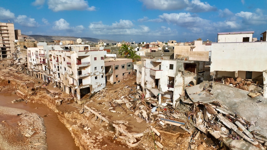 Come donare dopo che le inondazioni in Libia hanno ucciso migliaia di persone a Derna