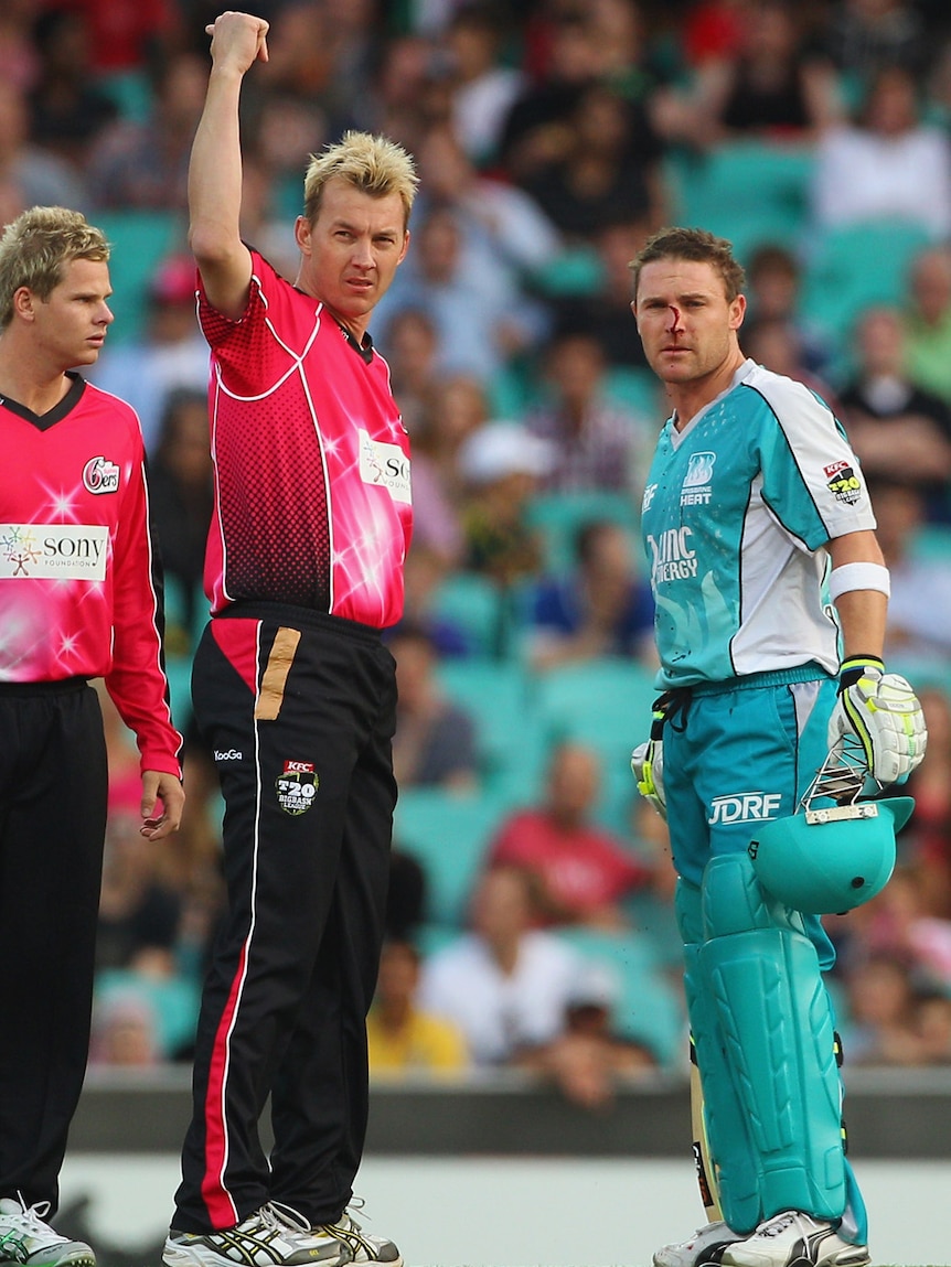Brett Lee of the Sixers calls for help after hitting Brendon McCullum