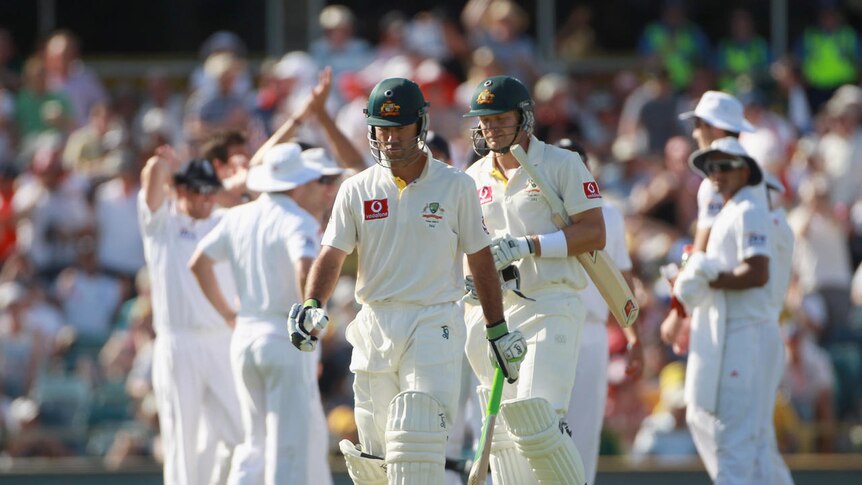 Another failure: Ricky Ponting departs for 1 with a series average of just 16.60.