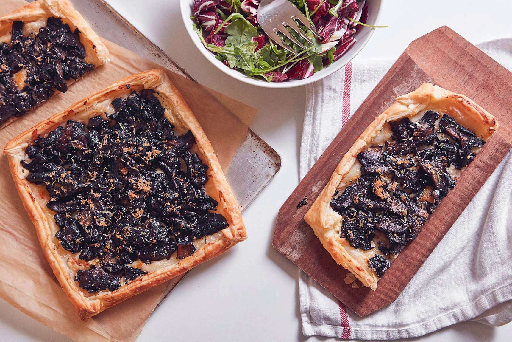 Puff pastry mushroom tarts with two cheeses and thyme-image