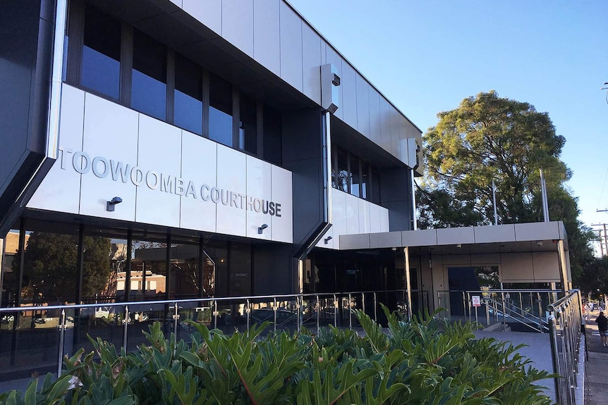 Extérieur du tribunal de première instance de Toowoomba