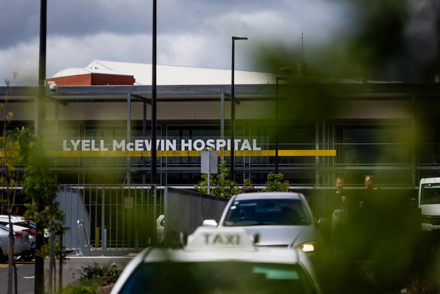 The entrance to the Lyell McEwin Hospital.