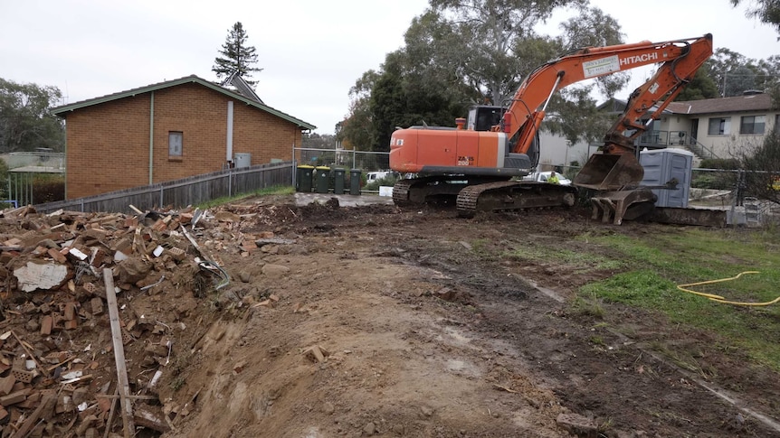 Mr Fluffy house being demolished