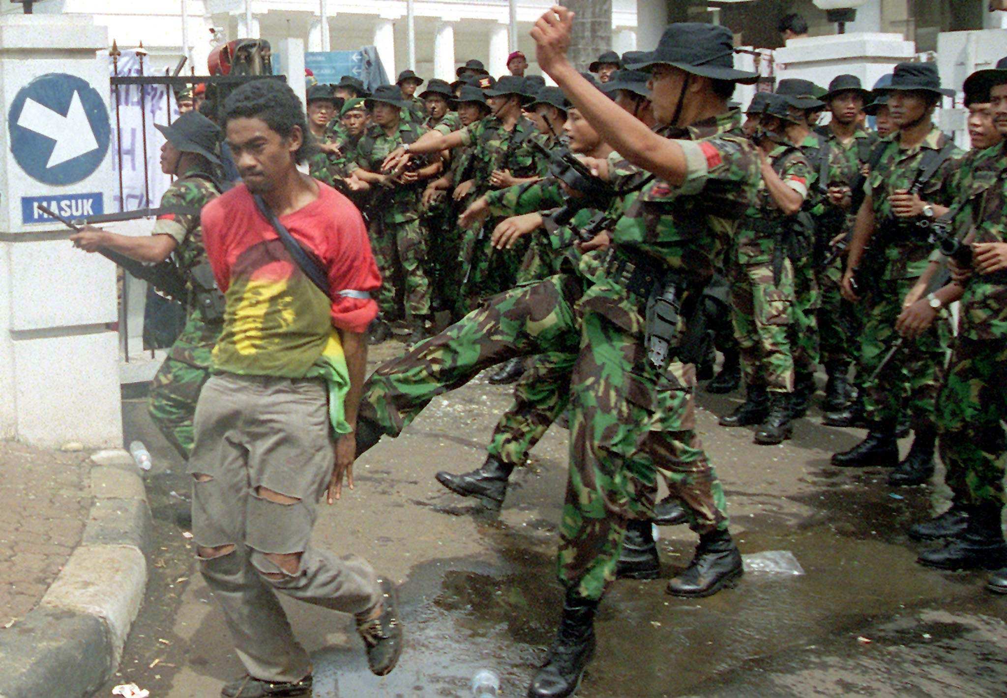 Timor-Leste Independence Vote Anniversary Celebrated By Young And Old ...