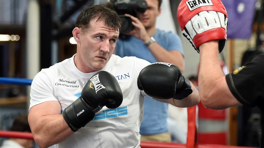 Gallen practices in the boxing ring