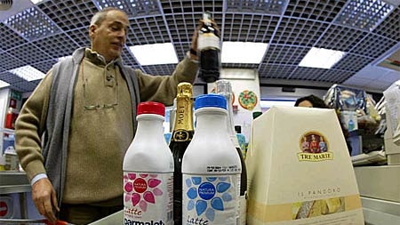 Parmalat ... dairy firm faces financial crisis.