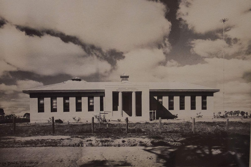 1939 photograph of 2CR Cumnock radio transmitter taken by Robert Pockley