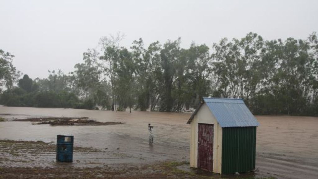 Flood crisis continues in Queensland - ABC News