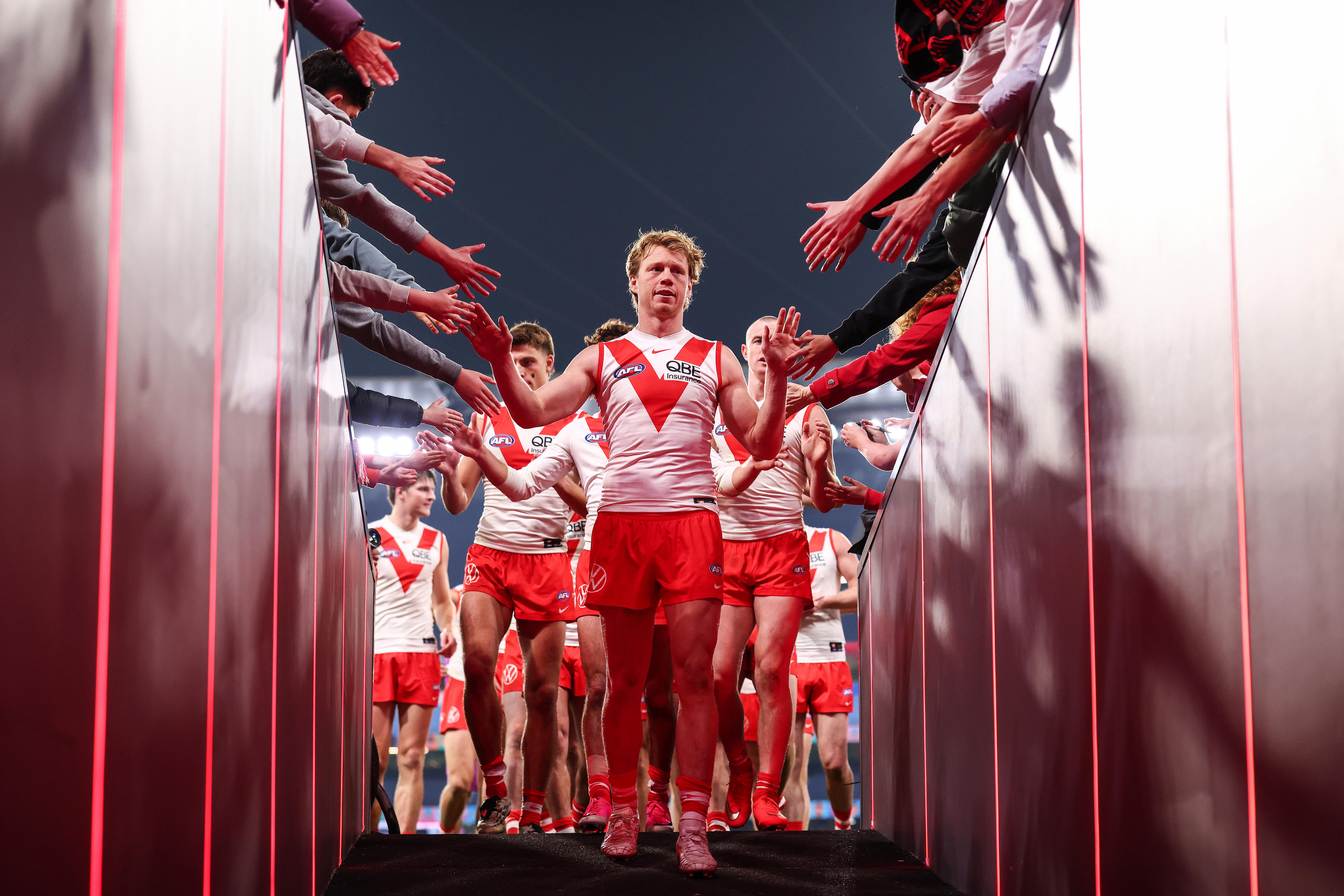 Live: Threats of SCG walkouts as Swans men's and women's teams take the field