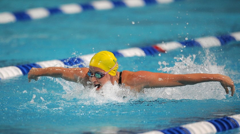 Jessicah Schipper powers through the water on her way to gold in California.