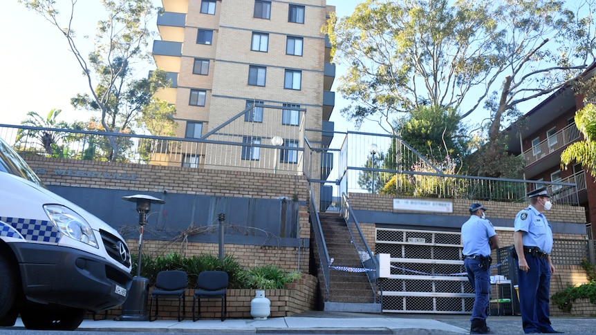 police outside an apartment complex