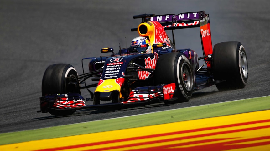 Daniel Ricciardo races at Spanish Grand Prix