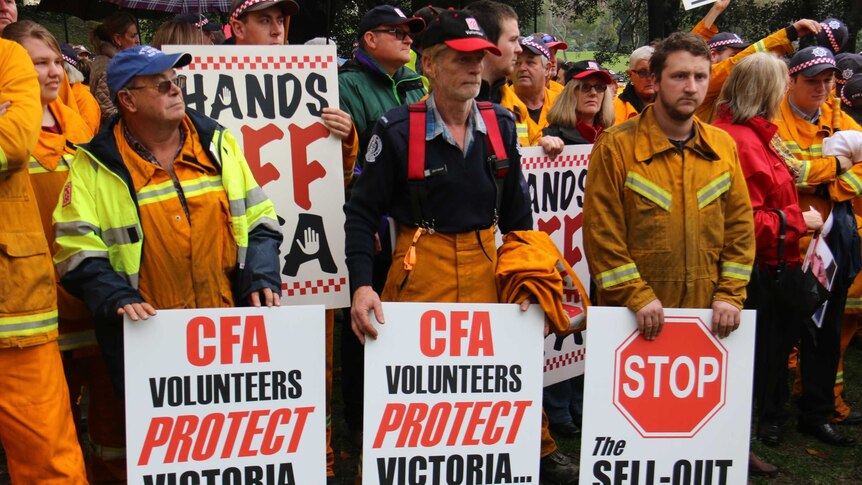 Volunteer firefighters protest in Melbourne