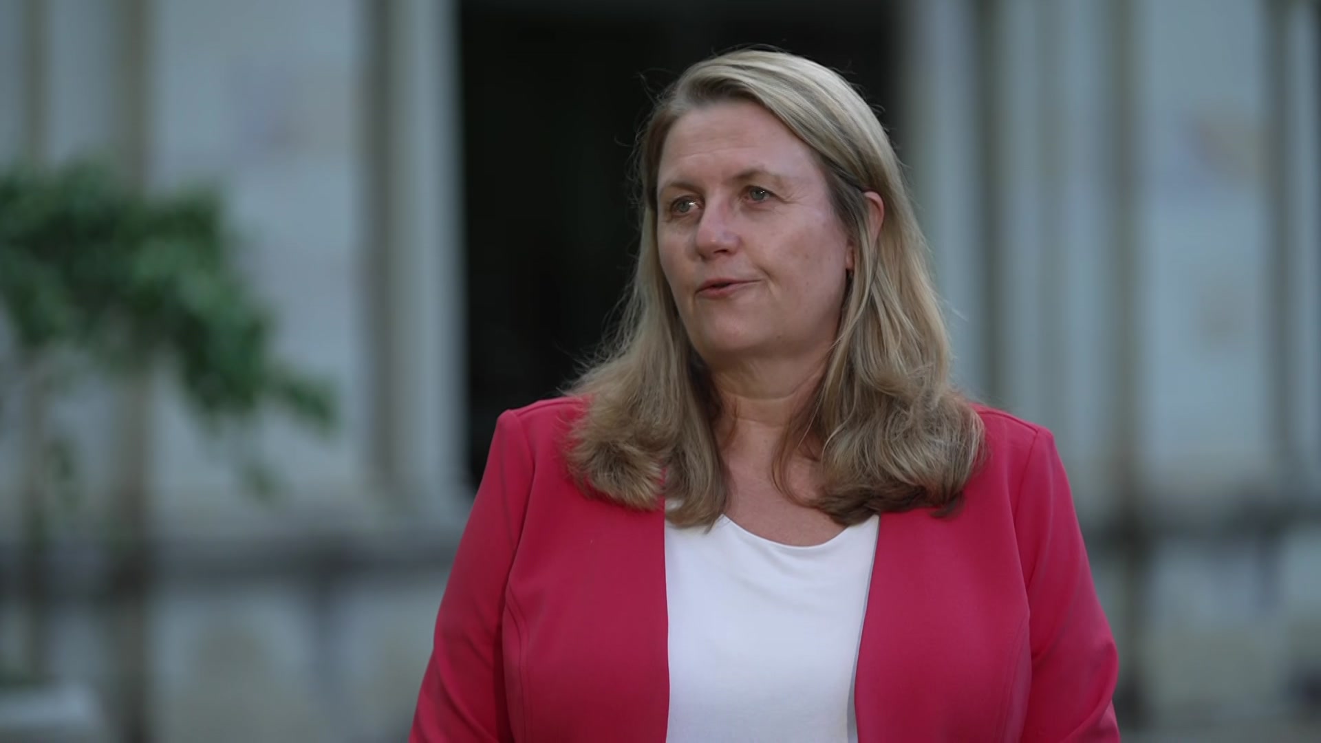 Ipswich Mayor Teresa Harding says the odours mean she can't have ...