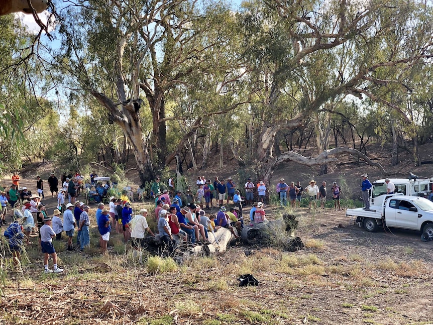 Walgett water meeting