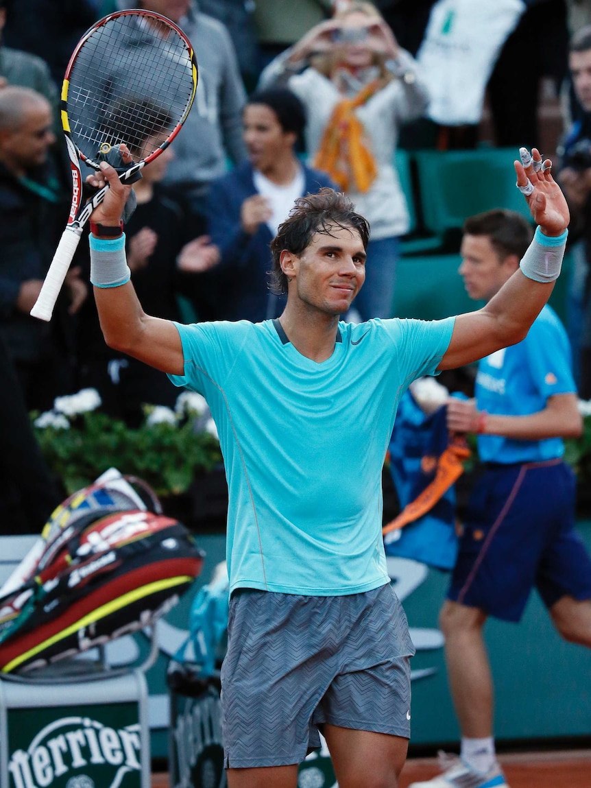 Nadal acknowledges crowd after beating Ferrer at French Open