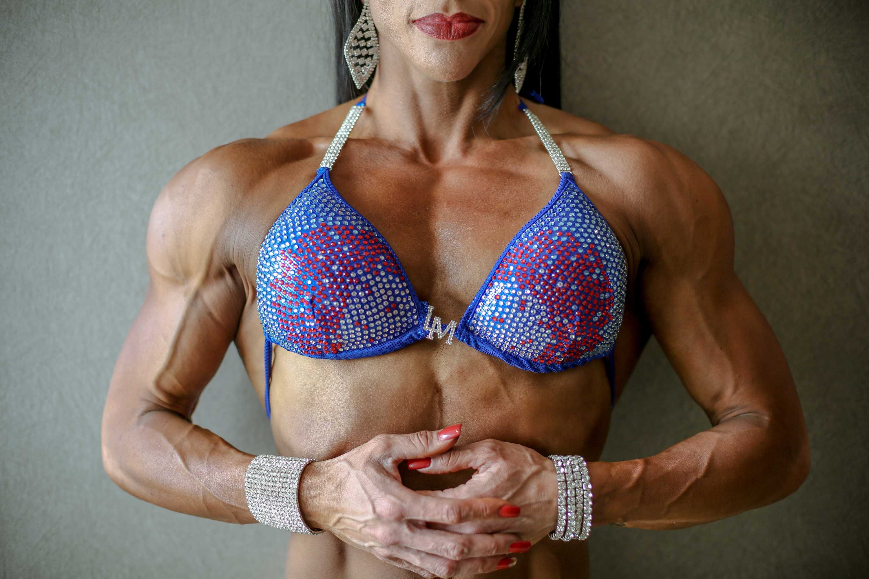 Bodybuilders can go to extremes to compete on stage — and its not always healthy pic