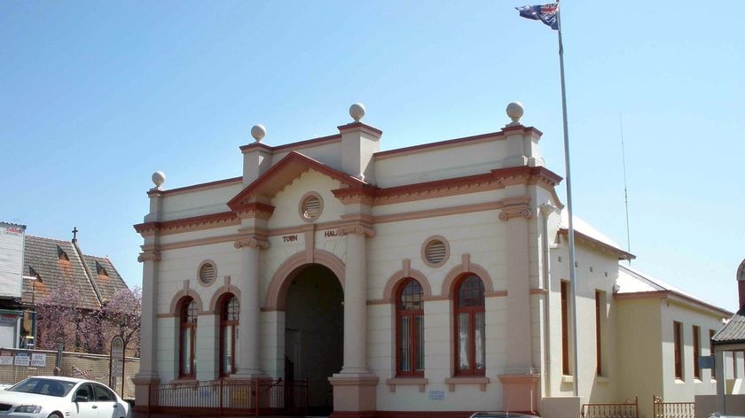 Cars sit outside the Cabonne Shire Council building in the central western NSW town of Molong