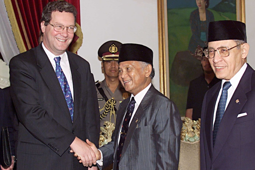 Alexander Downer and Indonesian president BJ Habibie