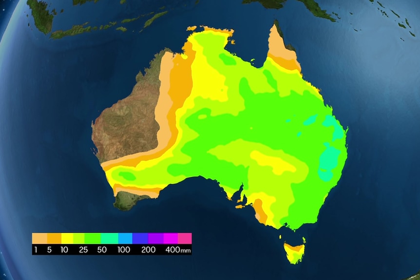 Map of Aus covered in green - indicating over 25mm of rain. 