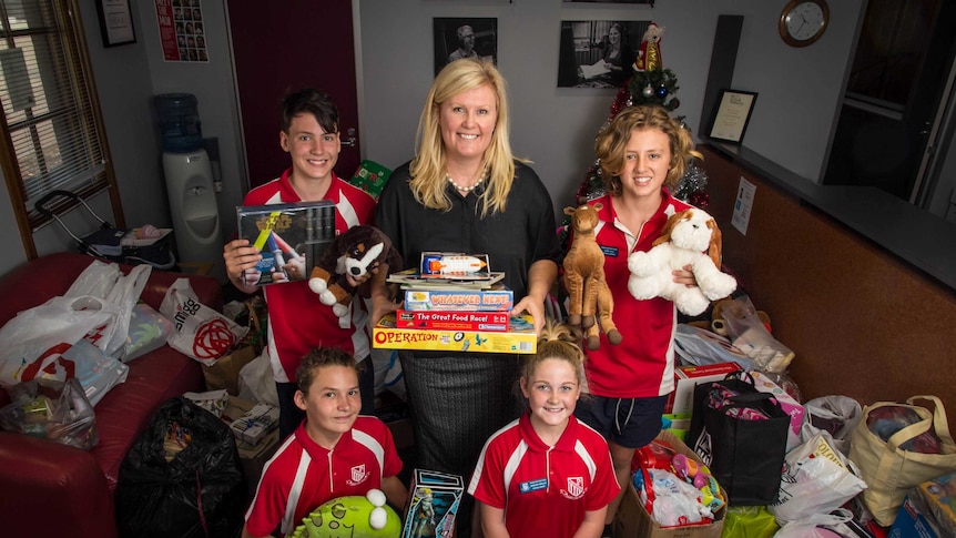 Hamilton North School Leaders with Principal Kelly Deakin at the 1233 Giving Tree