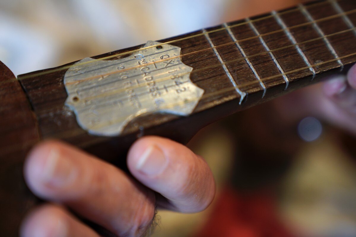 Australian Pow Jeff Caddies Changi Ukulele Given To Townsville Army Museum Abc News