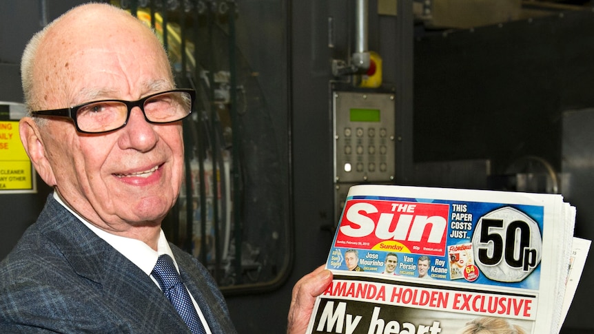 Murdoch shows off The Sun on Sunday