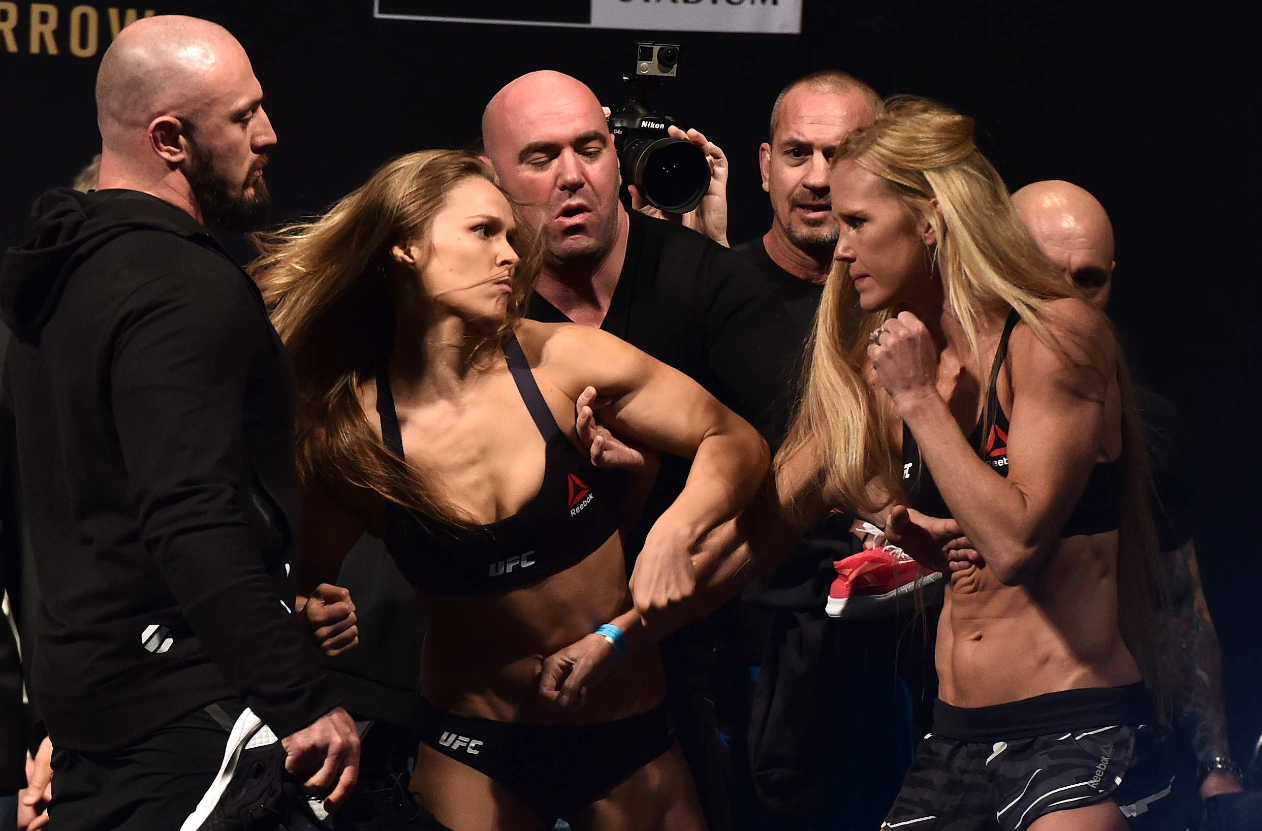 Rousey UFC fight 'glamorising' violence, campaigners say - ABC News
