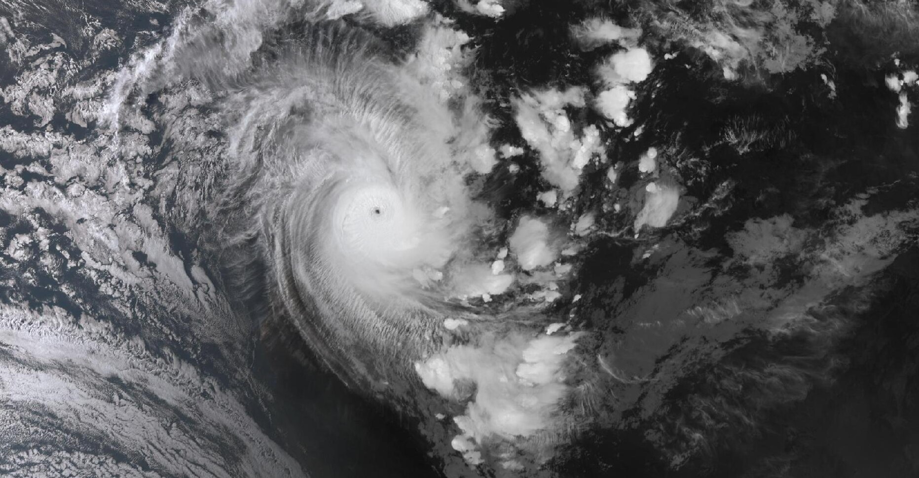 Severe Tropical Cyclone Ilsa To Cross WA Coast As Powerful Category ...